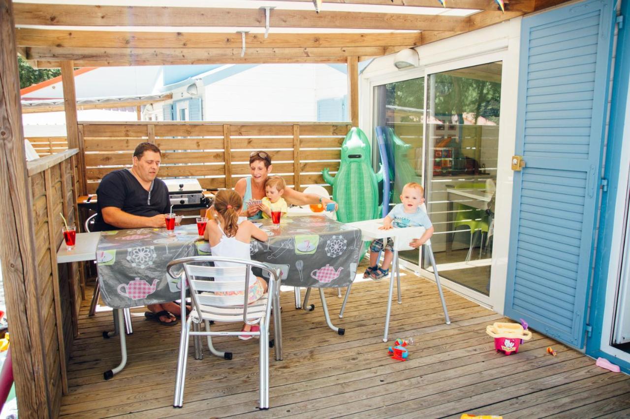 Hotel Camping Le Bois Fleuri Argelès-sur-Mer Esterno foto